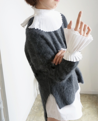 taobao agent Retro classic magazine, elegant organ, black and white false collar, set