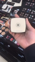 Tại chỗ! Chanel Chanel 2017 Thời trang mới Naked Jelly Air Cushion Powder SPF25 phấn phủ dior