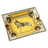 Желтая война лошадь