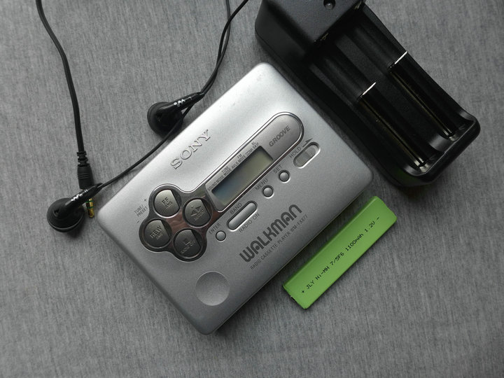 Sony walkman кассетный купить. Сони Волкман кассетный. Кассета Sony Walkman 90. Кассетный плеер Sony Walkman WM fx877. WM-fx553 Sony Walkman.