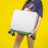 Серебристо-серый