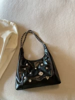 Классический черный