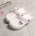 Dép y tế Phim hoạt hình mùa hè màu trắng Crocs nữ Baotou dép y tá bệnh viện dép phẳng chống trượt 41 cỡ lớn 42 cỡ dép bệnh viện phòng khám 