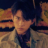 Золотая кадр