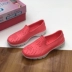 Mùa Hè Thường Nông Giày Slip-on Croc Dành Cho Nữ Cặp Đôi Lội Giày Đi Biển Mềm Mại Và Thoải Mái Không Mùi Chống Trơn Trượt dép đế xuồng đi biển dép đi biển nam nữ 