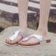 Dép nữ mùa hè 2019 và dép nữ sequin dép xỏ ngón nữ nút chai nêm gót chống trượt giày đi biển phiên bản Hàn Quốc - Dép