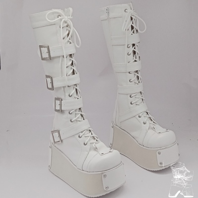 taobao agent Antaina shop owner shoots thick sole shoe rivets white puffed shoe, motorcycle boots, autumn shoes punk Harakuki 1221