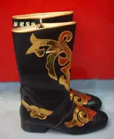 Национальные танцевальные сапоги Синьцзян Этническая одежда сцены упаковки Уомональная мужская танцевальная обувь