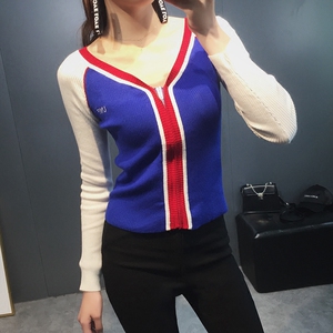 Trạm châu âu 2018 phụ nữ mới của mùa thu và mùa đông ngắn sexy V-Cổ áo len Mỏng cao eo tiếp xúc rốn dài tay cardigan